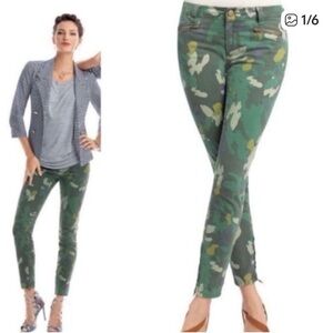Cabi Green Camouflage Skinny Jeans. Size 2